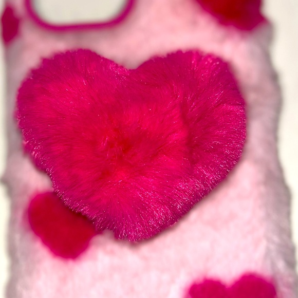 iPhone 12 ProMax Plush Pink Hearts Prints w/ Heart Phone Grip Soft Case NWT - Picture 7 of 9